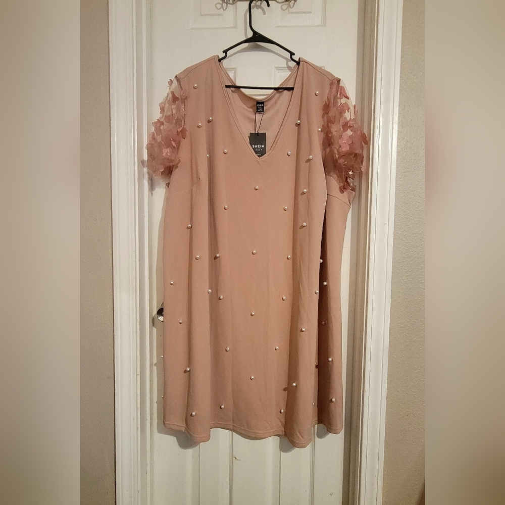 SHEIN Pink Floral Sleeve Dress